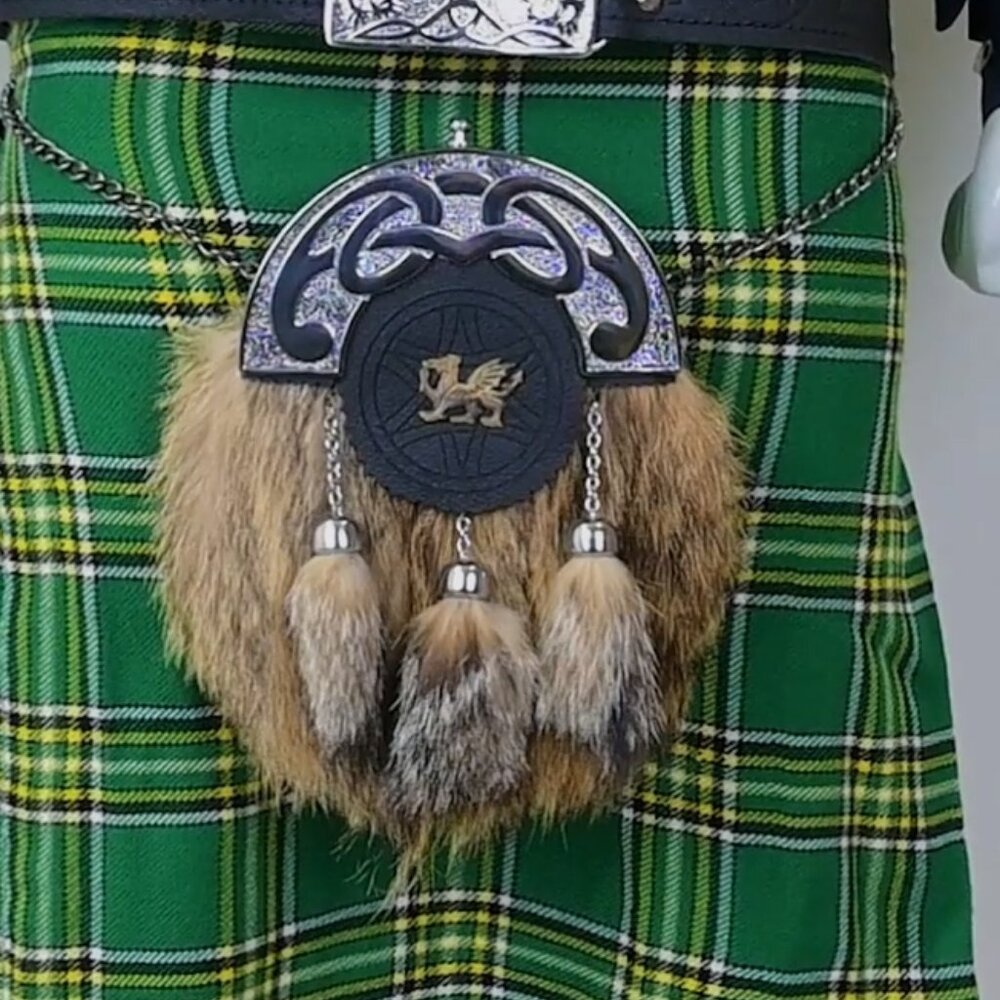 Traditional Brown Fur Sporran with Celtic Cantle - Men Accessories